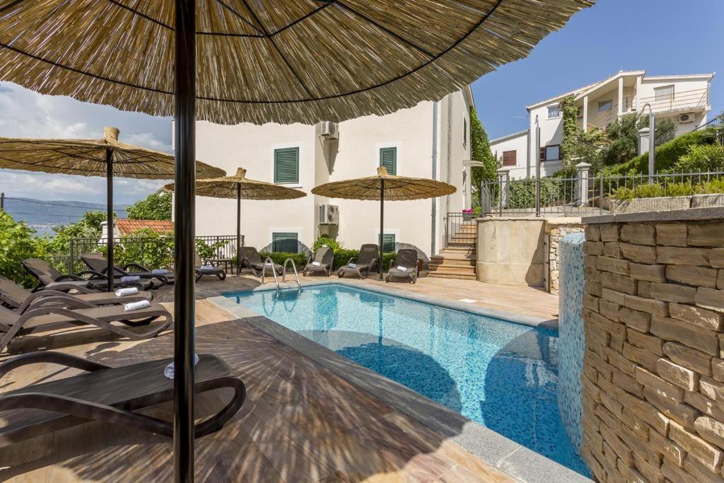 Apartment Carica Слатине Экстерьер фото